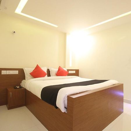 Divines Business Hotel Kuzhittura Экстерьер фото